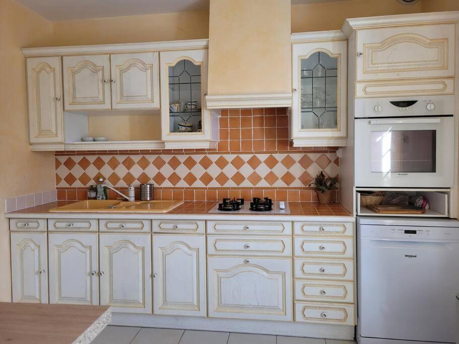 Maison Au Calme A 2 Pas Du Port Cancale Bagian luar foto